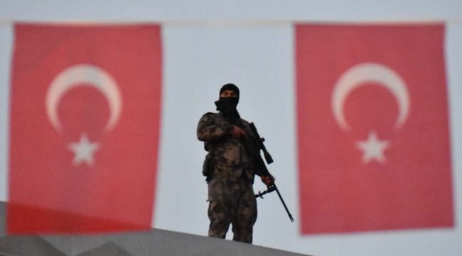 Siirt'te terör operasyonlarında 2 polis şehit oldu