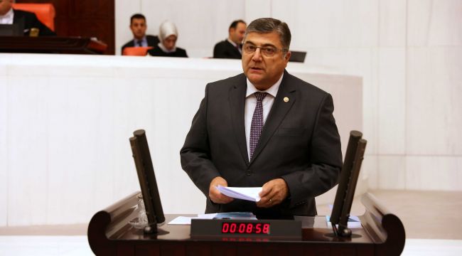 SREBRENİTSA’DA HAYATINI KAYBEDENLERİ ANDI