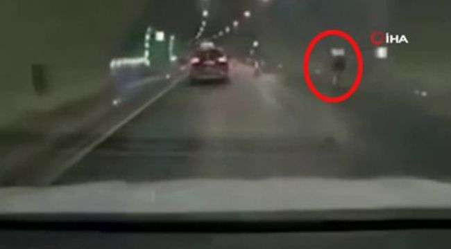 Tünel içinde bisikletliyi yol kenarına savurdu