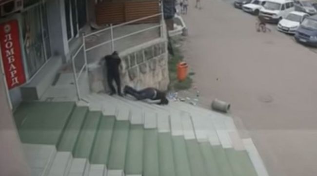 Ukrayna'da sokak ortasında cinayet