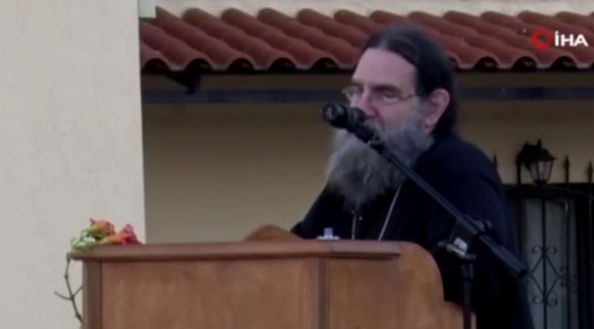 Yunan Rahip'ten  Ayasofya açıklaması