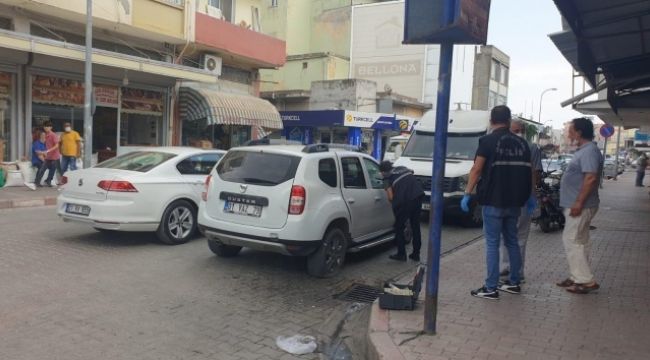 Arabanın lastiğini patlatıp, 130 bin lirayı çaldılar