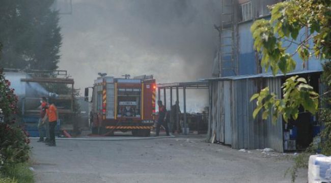 Ayakkabı fabrikasında yangın