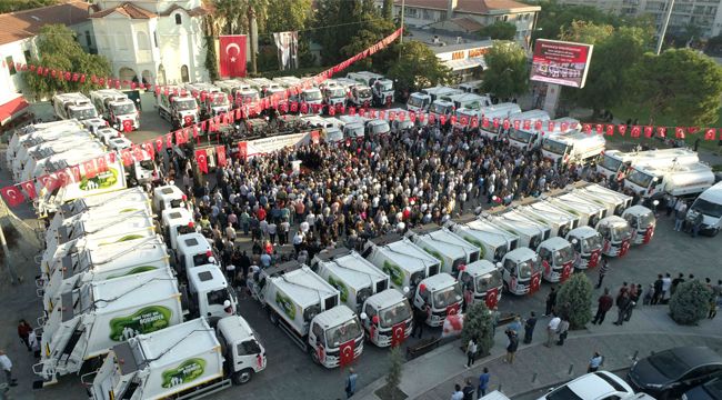 BORNOVA’DAN İLÇE BELEDİYELERİNE ARAÇ DESTEĞİ