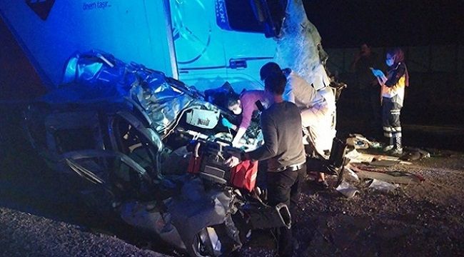 Düğün yolunda feci kaza, damatla birlikte 4 kişi öldü