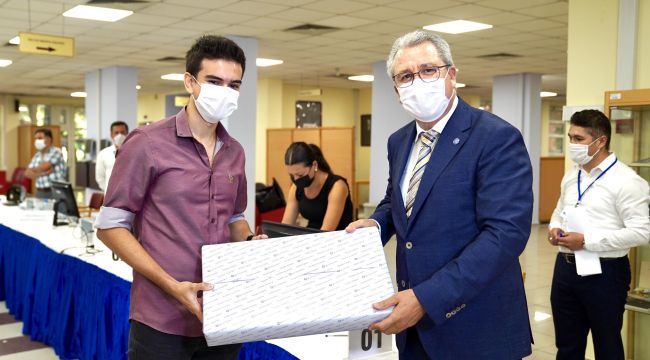 Ege Üniversitesi, ilk 200’den öğrenci aldı
