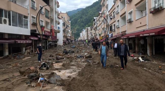 Giresun'daki aşırı yağış ve 'Charlie Brown bulutları'