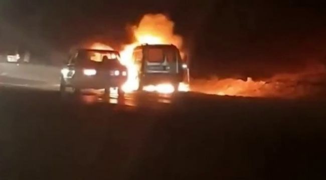 Hafif ticari araç alev alev yandı