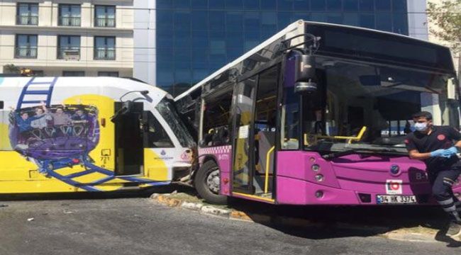 İstanbul'da feci çarpışma