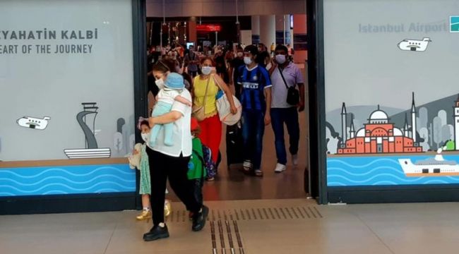 İstanbul Havalimanı’nda dönüş yoğunluğu!