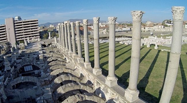 İZMİR AGORA'DA SEVİNDİREN KEŞİF