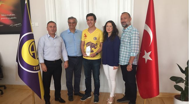 İZMİR ATATÜRK LİSESİ’NİN YENİ YILDIZI