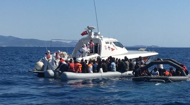İZMİR’DE 125 GÖÇMEN KURTARILDI