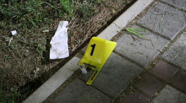 İZMİR'DE POMPALI TÜFEKLE SALDIRI