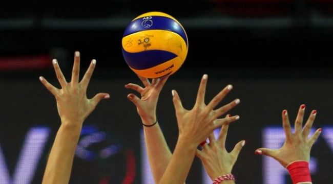 İZMİR'DE VOLEYBOL HEYECANI