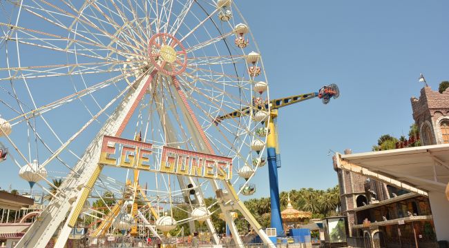İZMİRLİLERİN LUNAPARK ÖZLEMİ BİTMİYOR