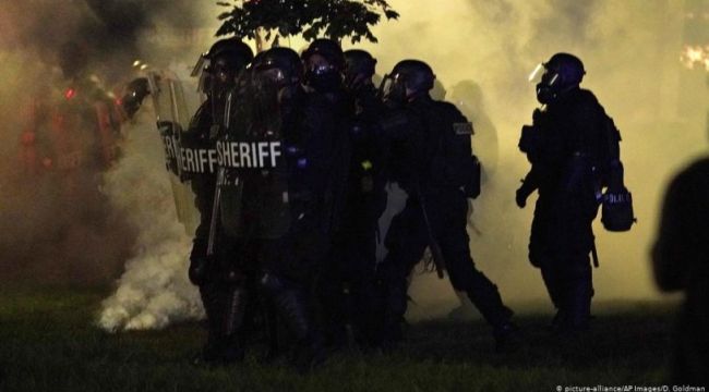 Jacob Blake'i vuran polisin kimliği belli oldu