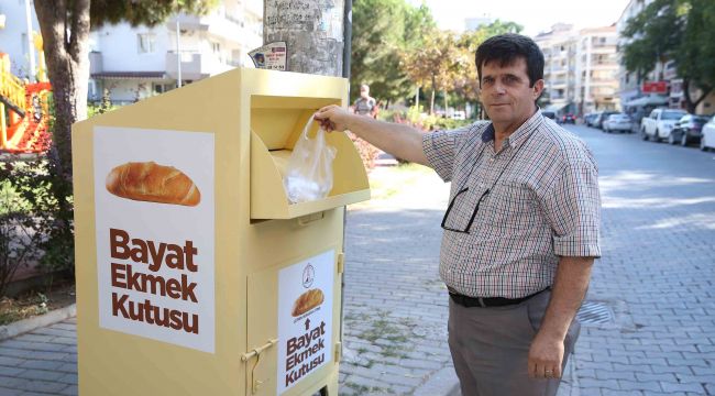 KARŞIYAKA’DA BAYAT EKMEKLER TOPLANIYOR