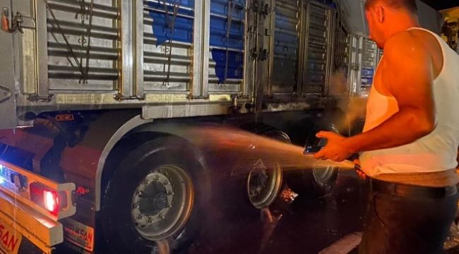 Kömür yüklü tır alev aldı
