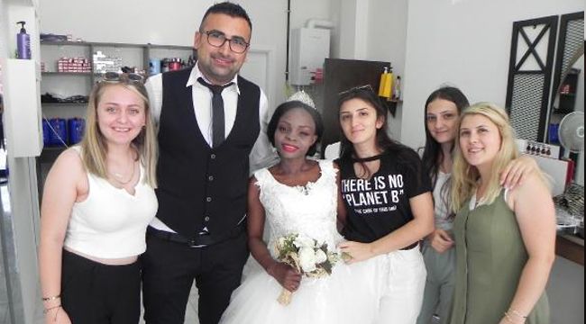 Lüleburgaz'dan Gine'ye damat gitti