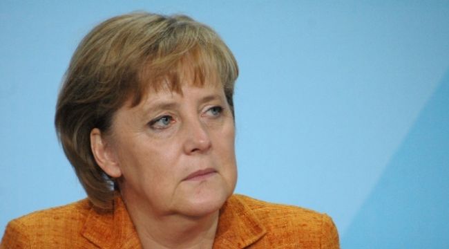 Merkel, NATO Genel Sekreteri Stoltenberg'i kabul etti