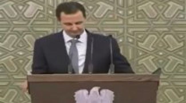 Parlamentoda konuşma yapan Beşar Esad fenalaştı