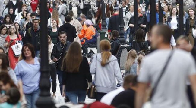 Rusya'da Kovid-19 vaka sayısı 900 bini geçti