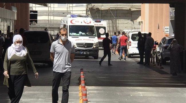 Şaşırtan bıçaklı saldırı