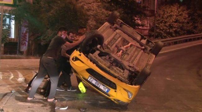 Ümraniye'de taksi takla attı