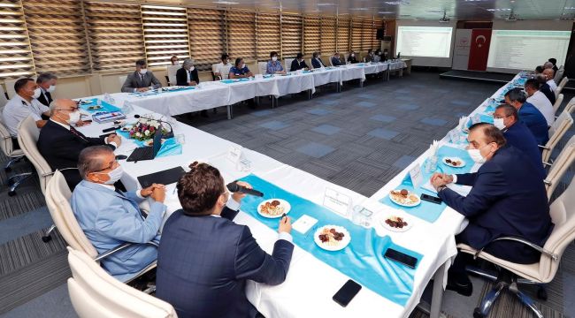 VALİ KÖŞGER, BEŞ İLÇENİN PANDEMİ VERİLERİNİ ALDI