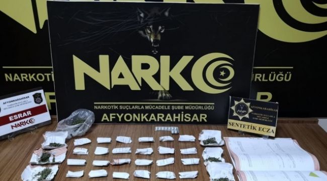 Zehir taciri polisi görünce karısını bırakıp kaçtı