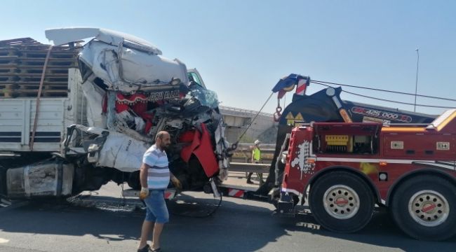 Zincirleme kaza TEM'deki trafiği kilitledi