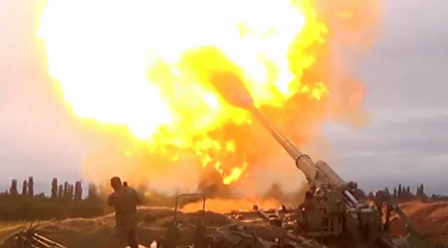 Azerbaycan: Ermenistan’a ait 4 tankı vurduk