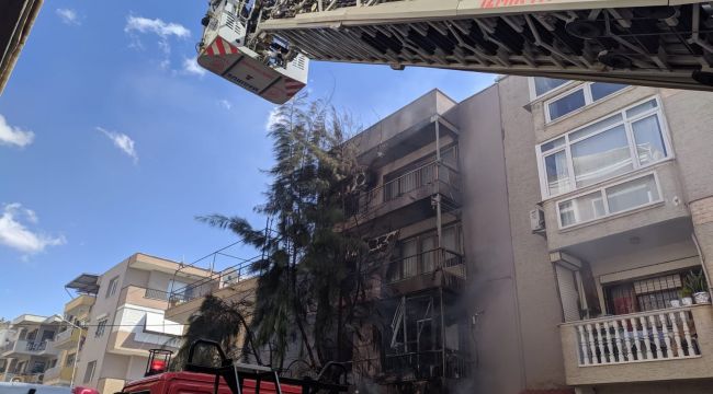 BALÇOVA'DAKİ DEPO ALEV ALDI