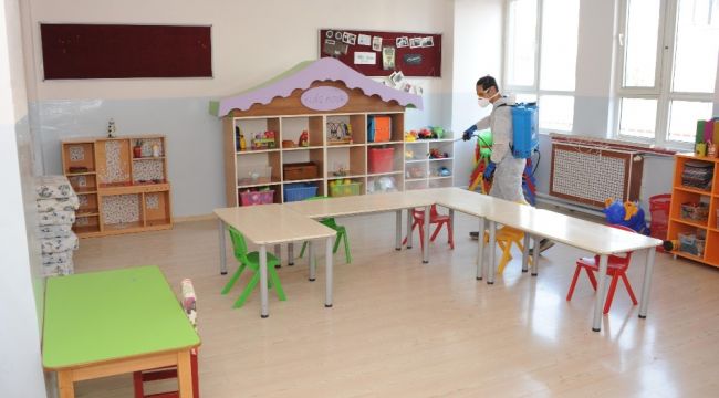 BALÇOVA'DA OKULLAR DEZENFEKTE EDİLDİ
