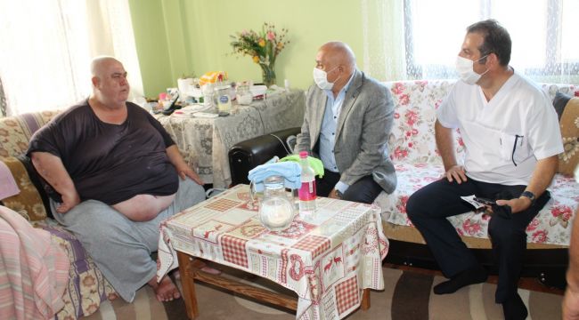 BAŞKAN KARAMAN'DAN YARDIM ELİ