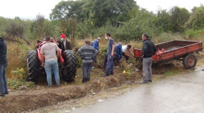 Bursa'da traktör devrildi