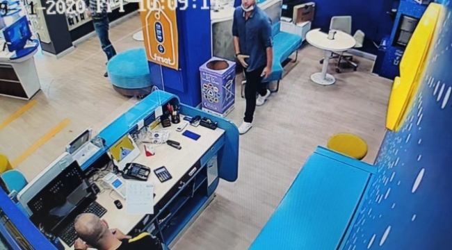 Çaldığı kulaklık pahalıya mal oldu