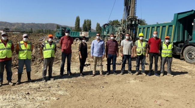 DEVLET SU İŞLERİ  KİRAZ'DA SU ARIYOR