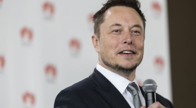 Elon Musk koronavirüs aşısı olmayacak