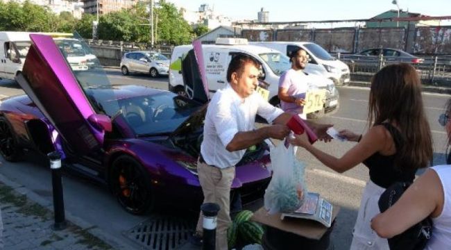 Ferrarisini satmadı, Ferrarisi ile karpuz sattı!