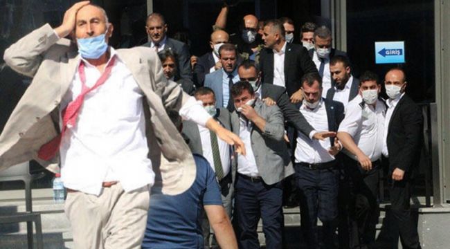İYİ Parti Genel Merkez'de kavga!