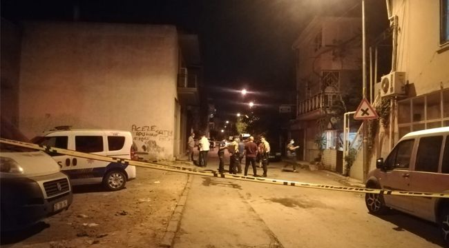 İZMİR’DE BIÇAKLI KAVGA