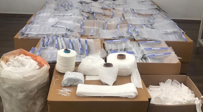 İZMİR'DE KAÇAK MASKE OPERASYONU