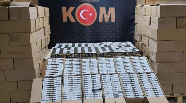 İZMİR'DE SAHTE NARGİLE TÜTÜNÜ OPERASYONU