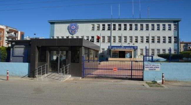 İZMİR'DE TIRNAKÇILIK YAPAN 4 ZANLI YAKALANDI