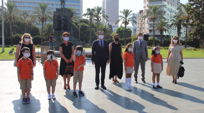 İZMİR'DE YENİ EĞİTİM ÖĞRETİM YILI BAŞLADI