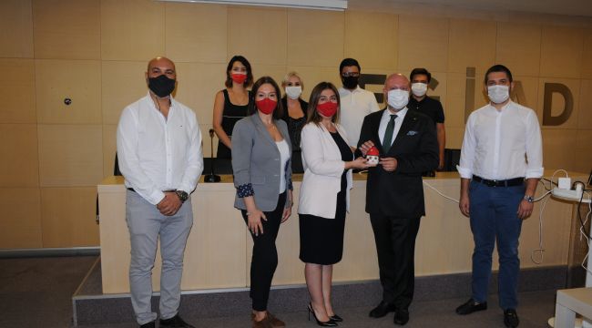 İZİKAD'dan EGİAD'a ziyaret
