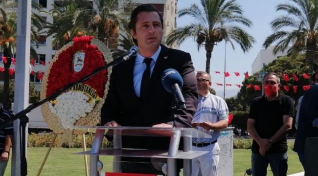 'İZMİR SADECE ZEYBEK OYNARKEN DİZ ÇÖKER'