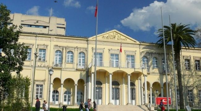 İZMİR VALİLİĞİ'NDEN KARANTİNA UYARISI